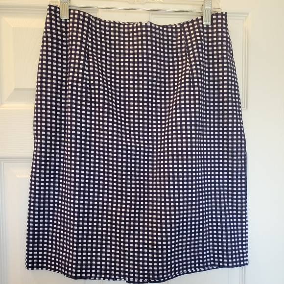Signature Studio Dresses & Skirts - NWOT Blue & White Pencil Skirt